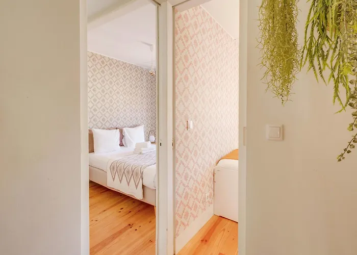 Akicity Mouraria Greenery *