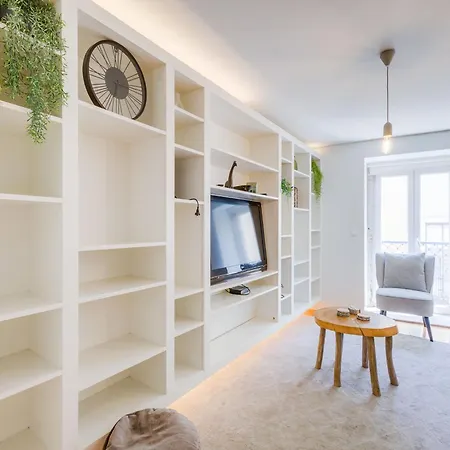 Akicity Mouraria Greenery